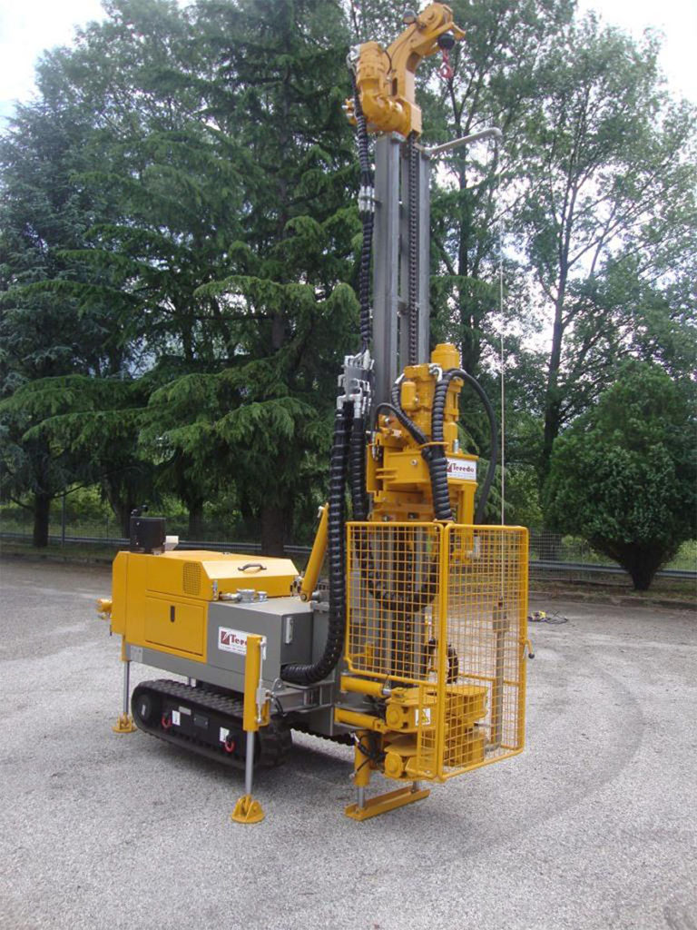 Foreuse d'eau DC 103 Ceforage